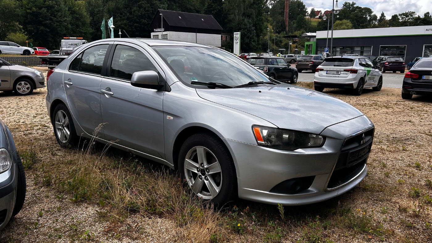 MITSUBISHI Lancer 1.5 MPI Sportback Invite LM Bild 2
