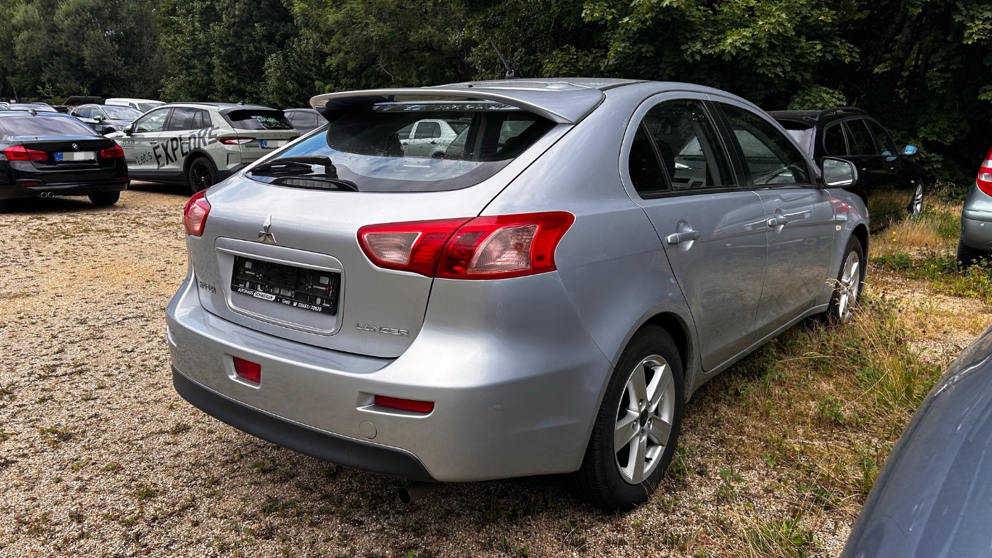 MITSUBISHI Lancer 1.5 MPI Sportback Invite LM Bild 3