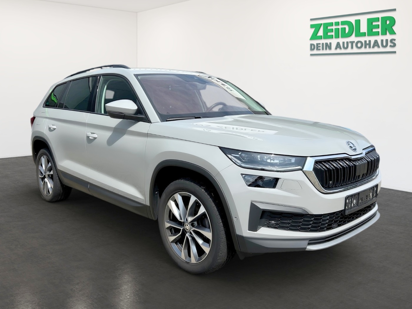 SKODA Kodiaq 2.0 TDI DSG Tour Matrix 4xSHZ ACC AHK Bild 2