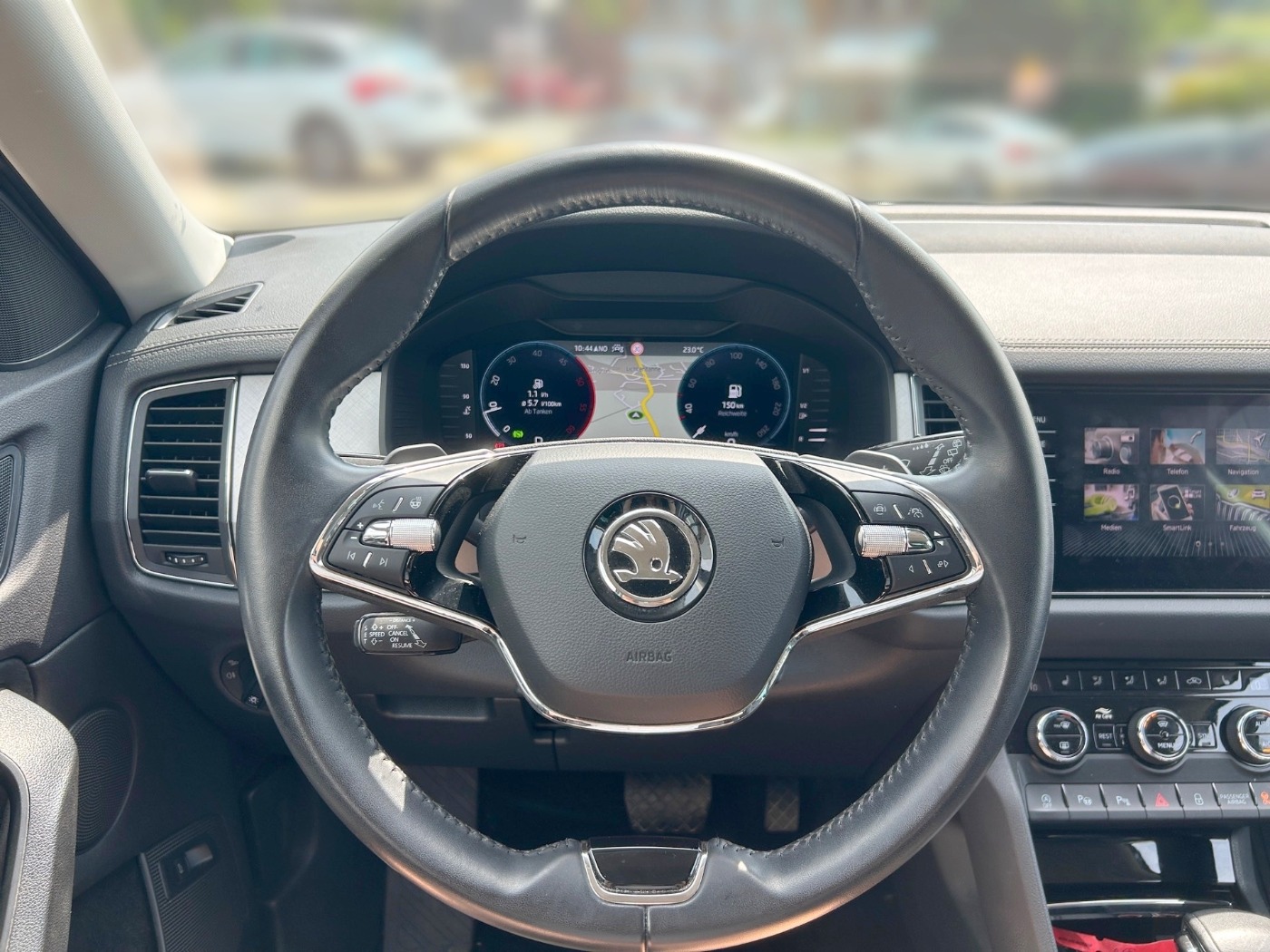 SKODA Kodiaq 2.0 TDI DSG Tour Matrix 4xSHZ ACC AHK Bild 12