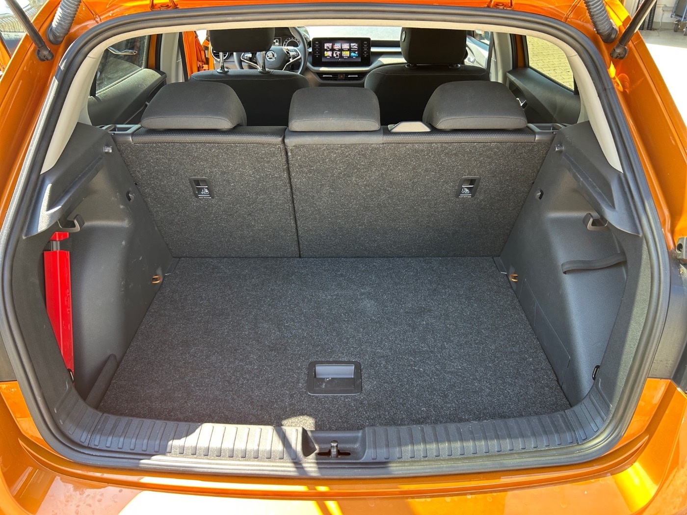 Skoda Fabia 1.0 TSI Tour LED Klima Navi PDC LM SHZ Bild 12