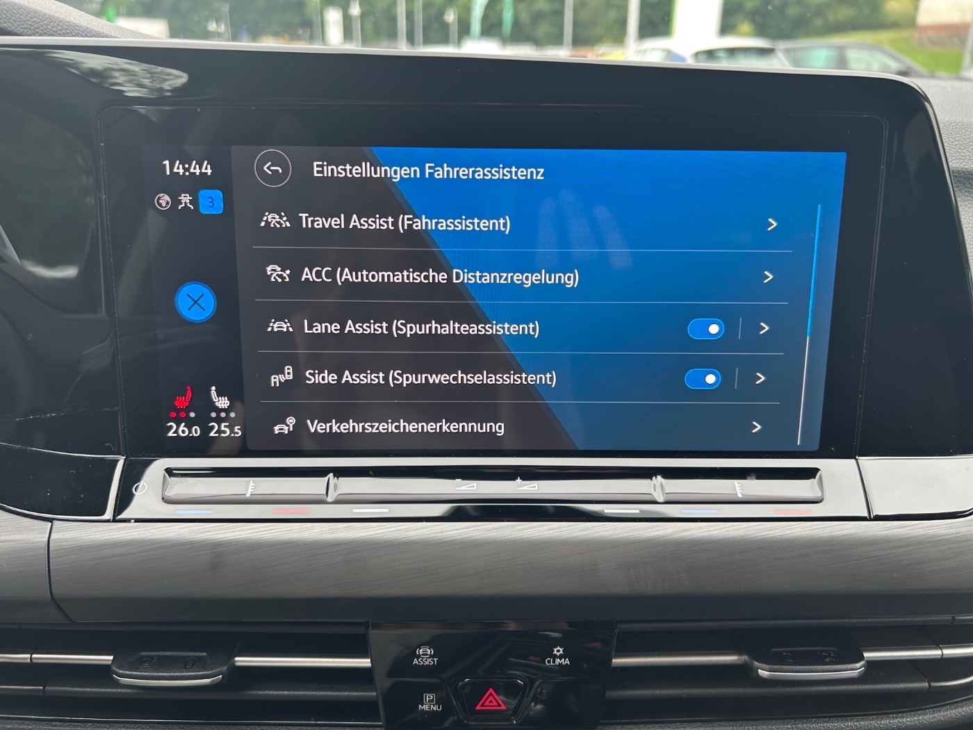VW Golf VIII 1.5 eTSI Style Navi Parklenk. AHK ACC Bild 16