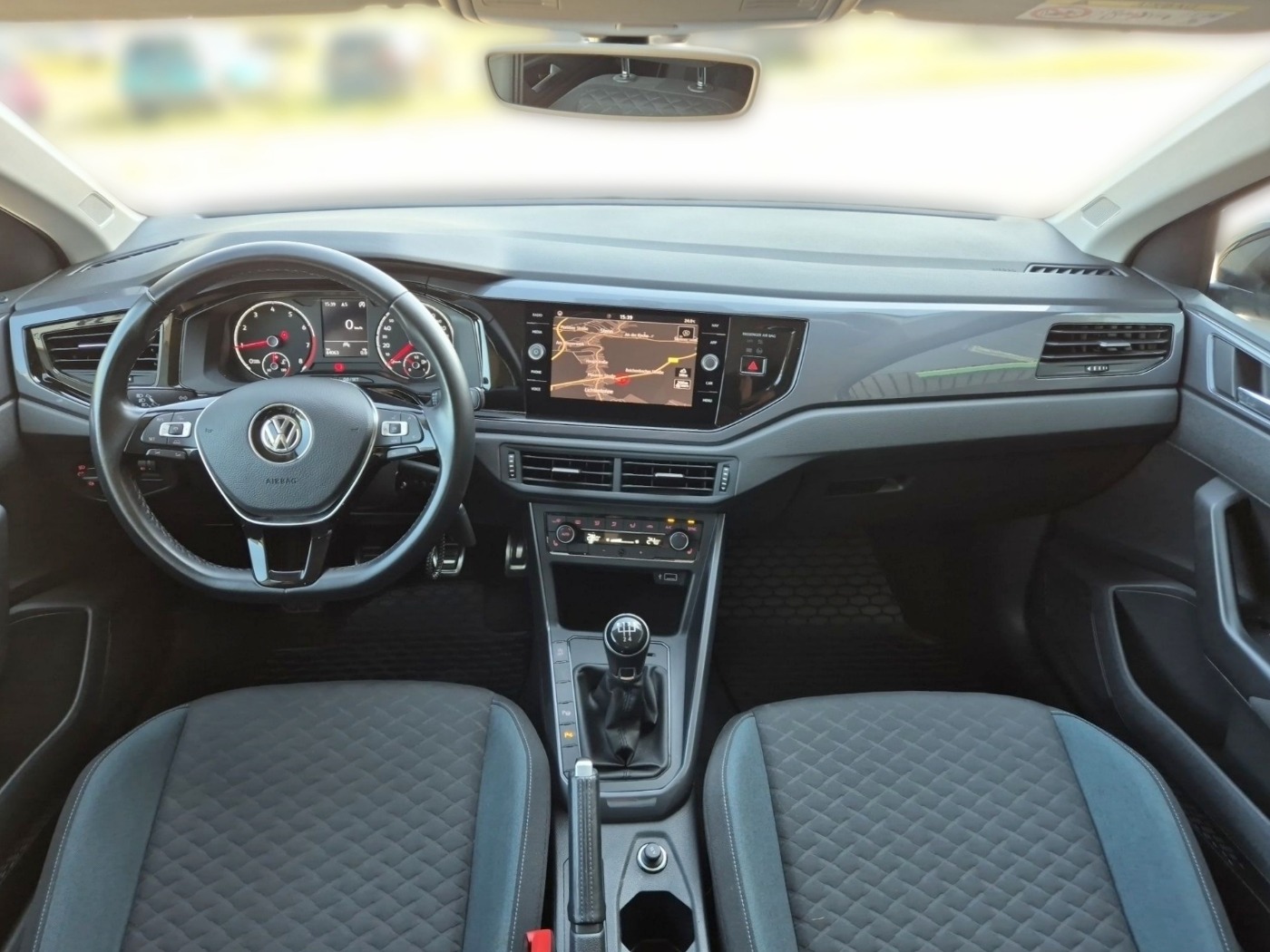 VW Polo VI 1.0 TSI IQ.DRIVE Navi Kam. ParkAss ACC Bild 12