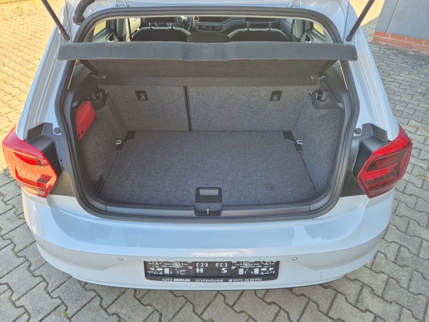 VW Polo VI 1.0 TSI IQ.DRIVE Navi Kam. ParkAss ACC Bild 16