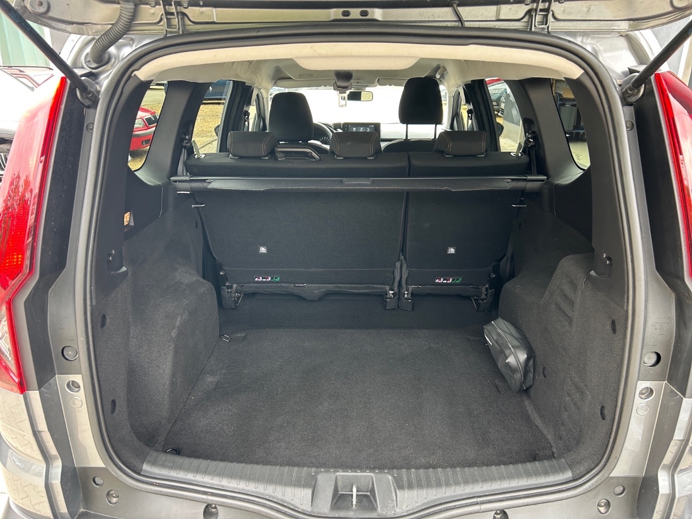 Dacia Jogger 1.0 TCe 100 ECO-G Extreme KlimaautoSHZ Alu Bild 12