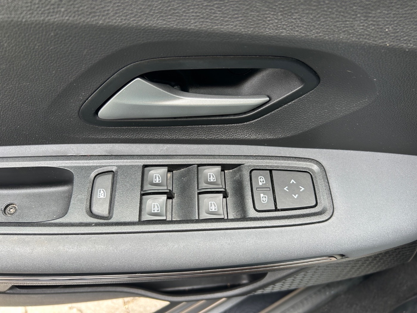 Dacia Jogger 1.0 TCe 100 ECO-G Extreme KlimaautoSHZ Alu Bild 15