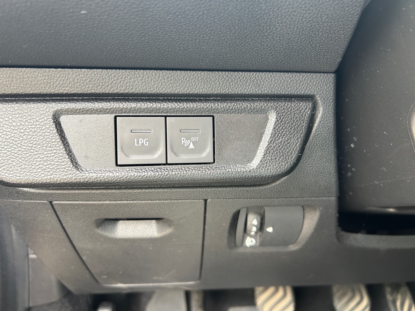 Dacia Jogger 1.0 TCe 100 ECO-G Extreme KlimaautoSHZ Alu Bild 16