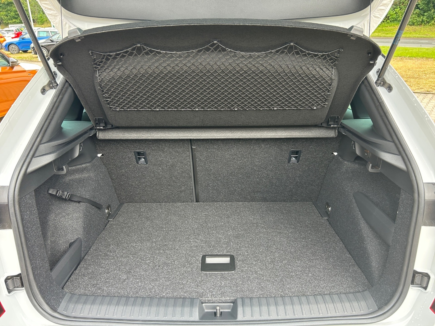 SKODA Kamiq 1.5 TSI Monte Carlo Pano SportS. Kam. LED Bild 12