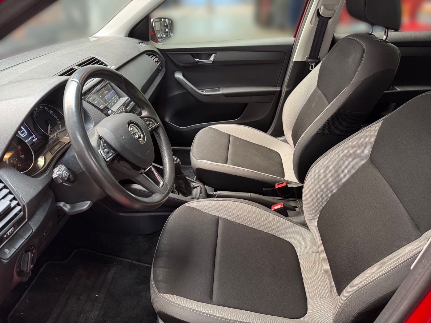 Skoda Fabia Combi 1.0 TSI Ambition Green tec LM SHZ AC Bild 7