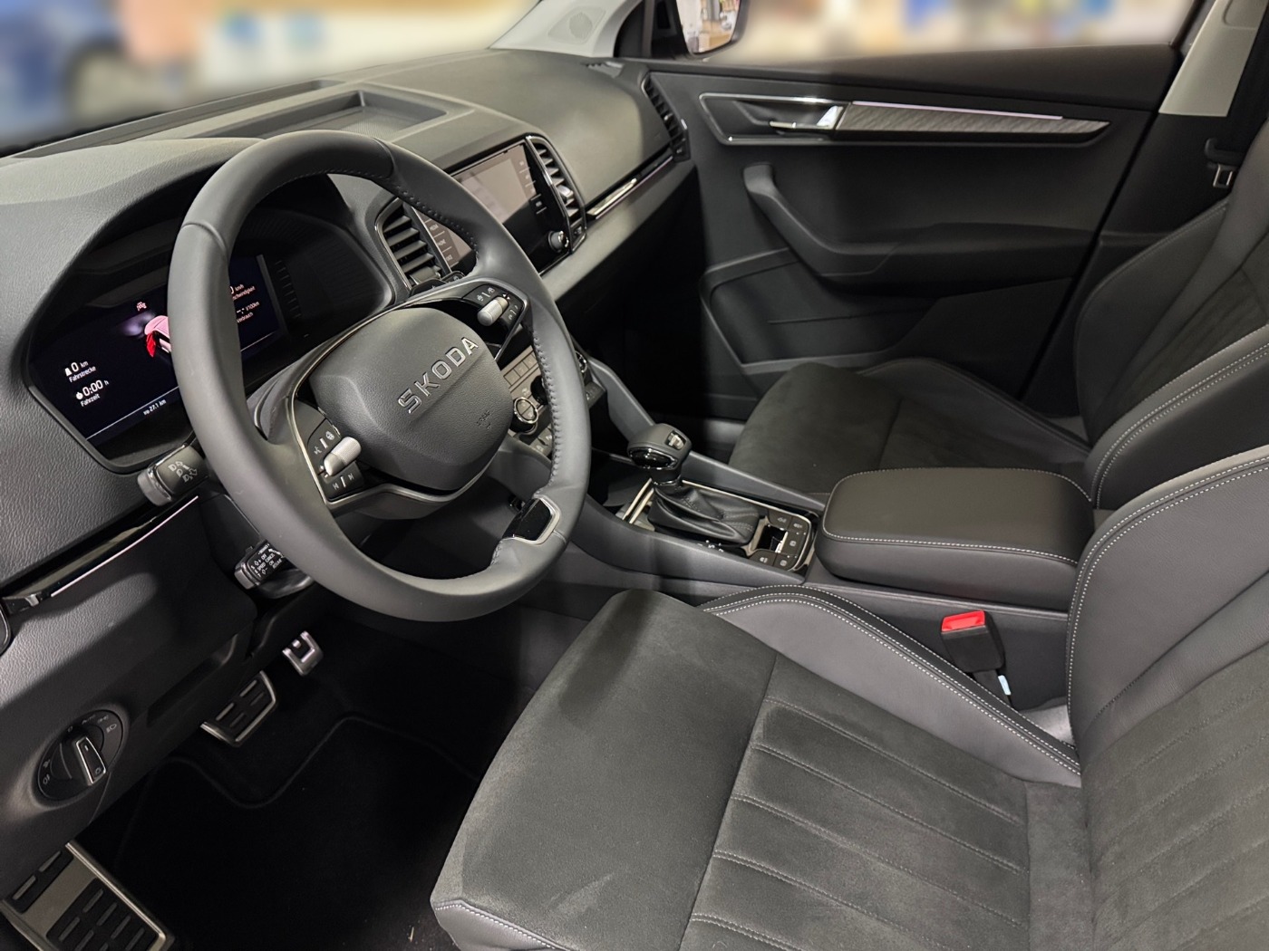 Škoda Karoq 2.0 TDI Drive 4x4 DSG Navi Kam. 2xKlima ACC Bild 7