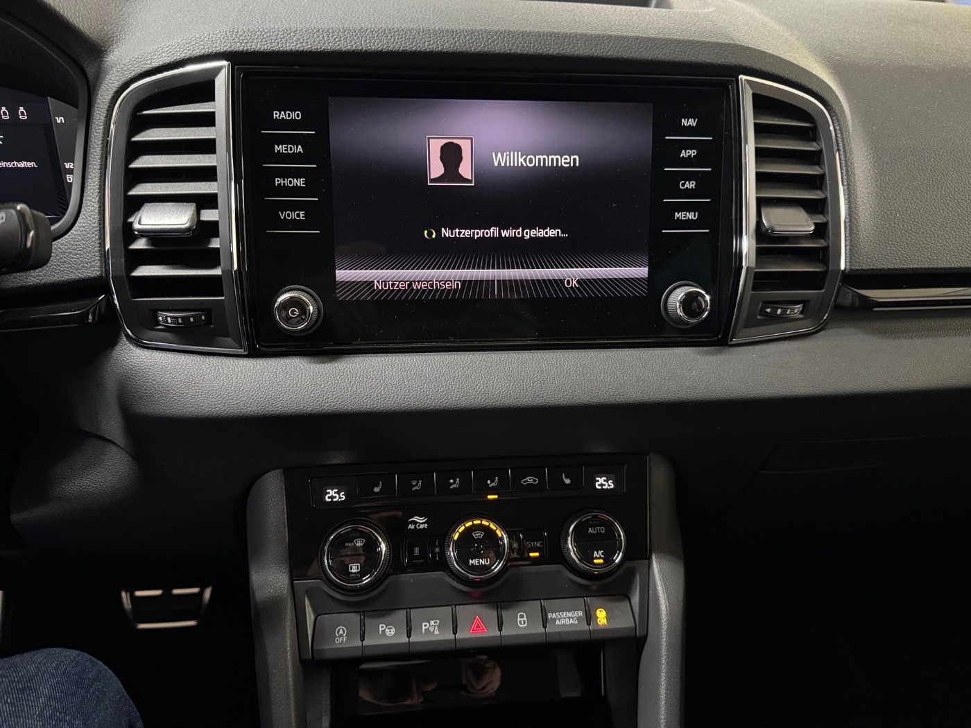 Škoda Karoq 2.0 TDI Drive 4x4 DSG Navi Kam. 2xKlima ACC Bild 9