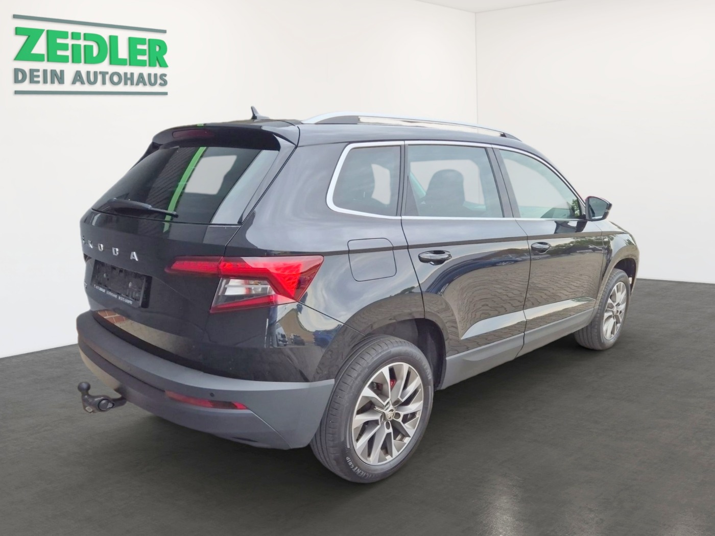 SKODA Karoq 1.5 TSI ACT Clever LM Navi Klimaauto 4xSHZ Bild 3