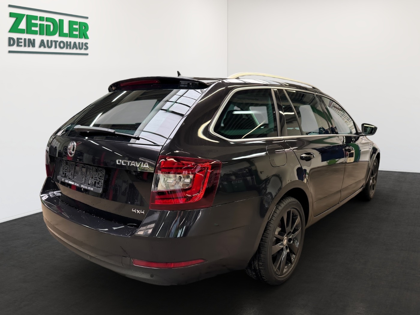 SKODA Octavia Combi 2.0 TSI DSG Style 4x4 LED NAVI FSb. Bild 3