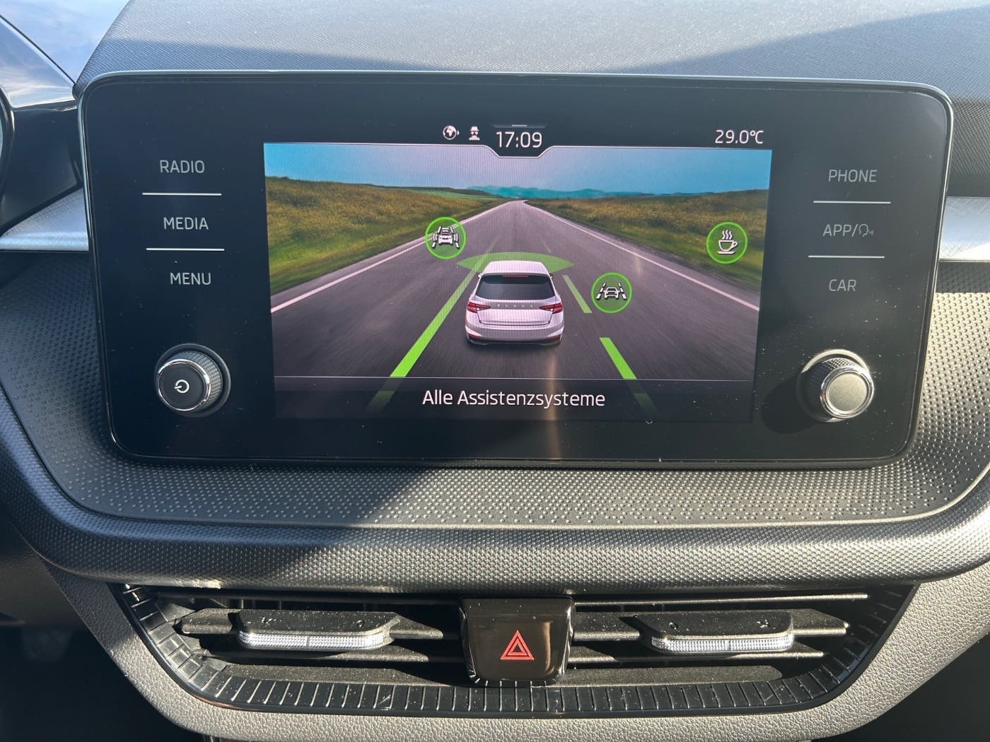 Skoda Fabia 1.0 TSI Ambition LM KlimaA LHZ SHZ EPH Bild 13
