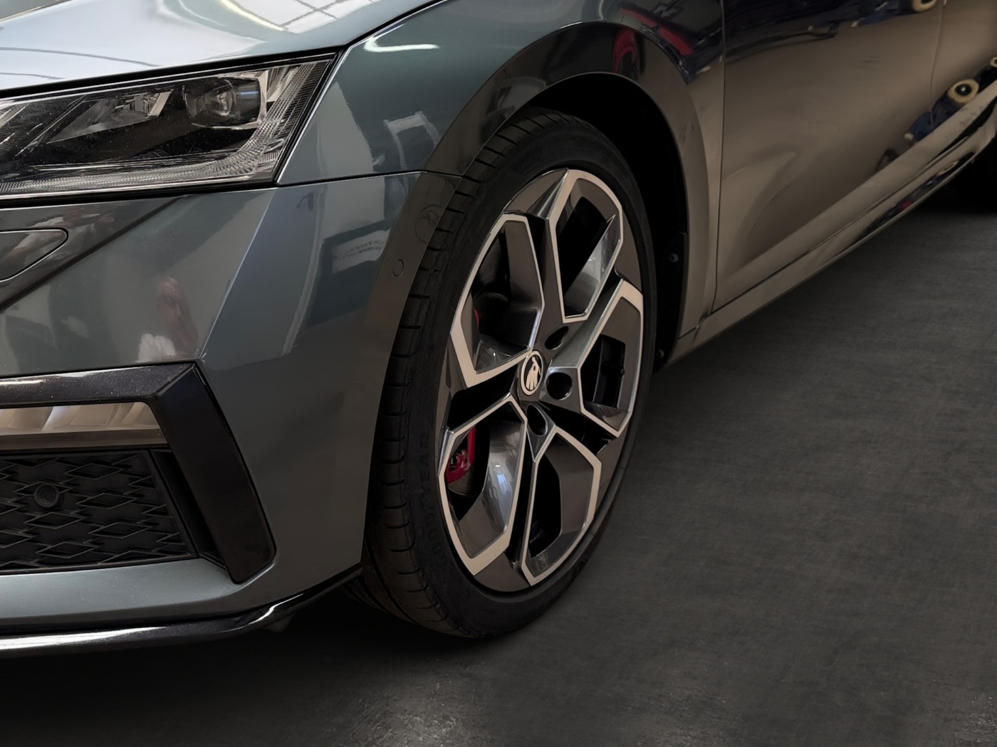 SKODA Octavia Combi 2.0 TSI RS Plus AHK Navi Pano Kam. Bild 6