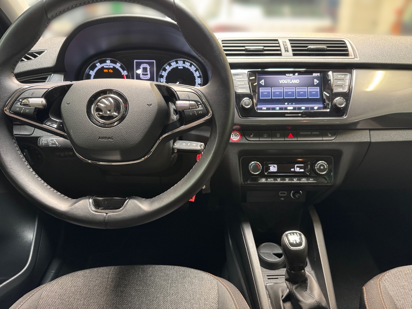 Škoda Fabia 1.0 TSI  Clever LED ACC LM ACC KlimaA Bild 10