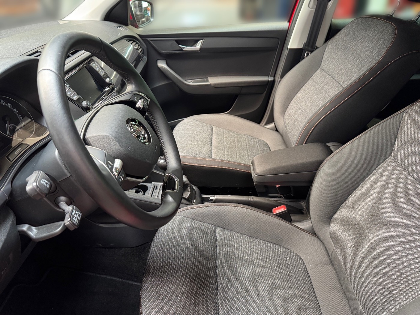 Škoda Fabia 1.0 TSI  Clever LED ACC LM ACC KlimaA Bild 7