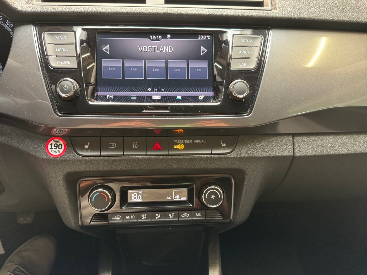 Škoda Fabia 1.0 TSI  Clever LED ACC LM ACC KlimaA Bild 9