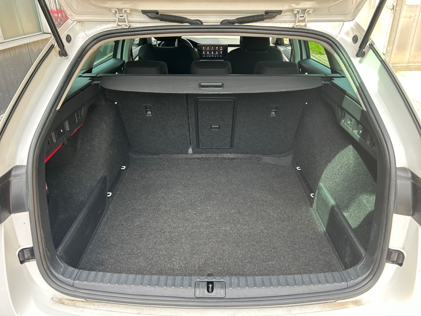 Škoda Octavia Combi 1.5 TSI ACT Clever DSG LM Navi AHK Bild 12