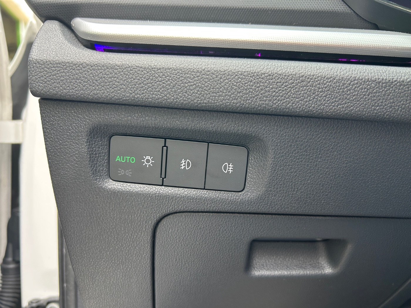 Škoda Octavia Combi 1.5 TSI ACT Clever DSG LM Navi AHK Bild 14