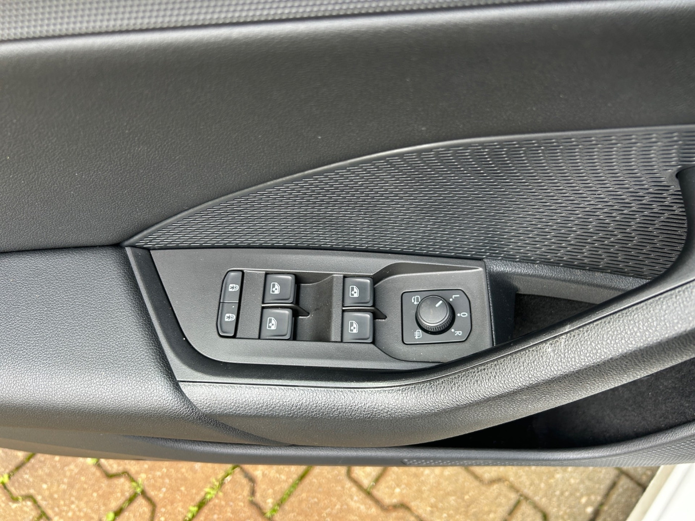 Škoda Octavia Combi 1.5 TSI ACT Clever DSG LM Navi AHK Bild 15