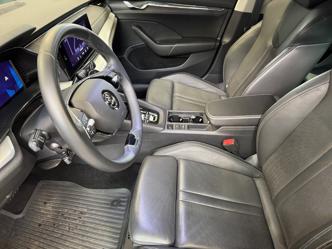 SKODA Octavia Combi 1.4 TSI First Edit. iV LM Navi Standh. Bild 7