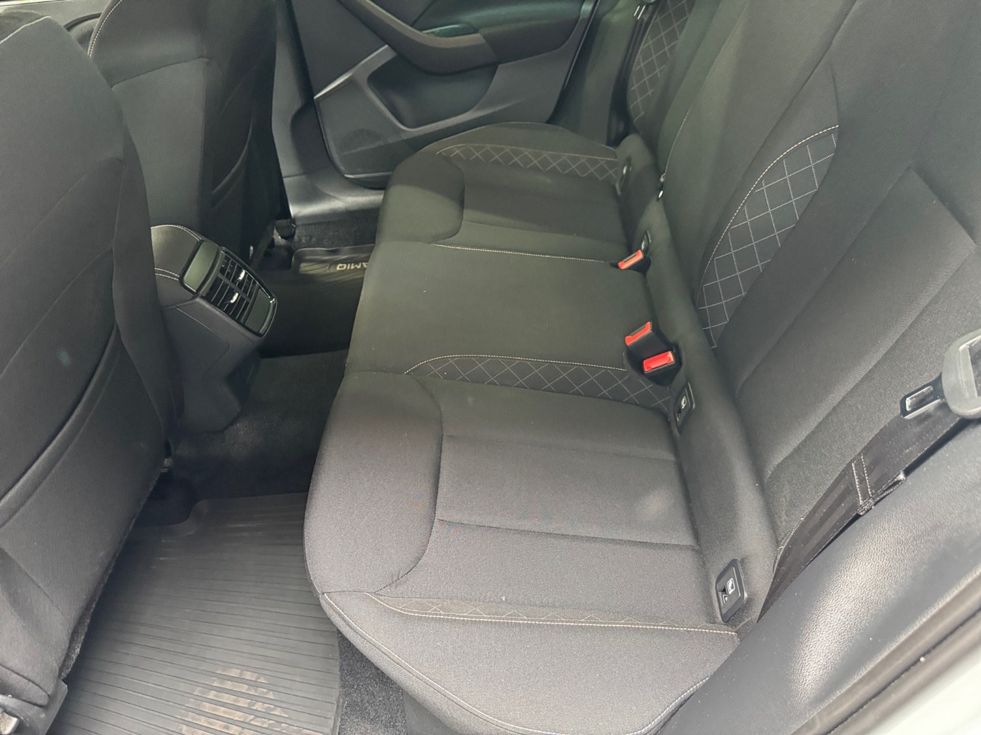 Škoda Kamiq 1.0 TSI Ambition DSG LM Kam.2xKlima ACC AHK Bild 11