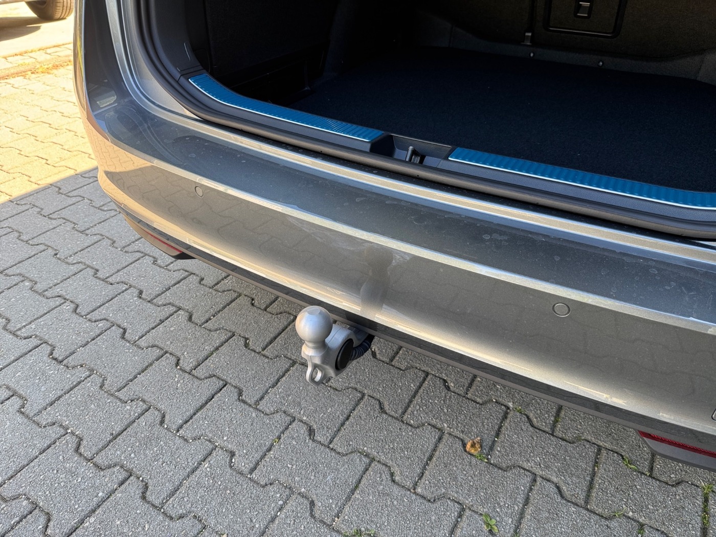 SKODA Superb Combi 2.0 TDI Selection DSG beh.FS AHK 4xSHZ Bild 13
