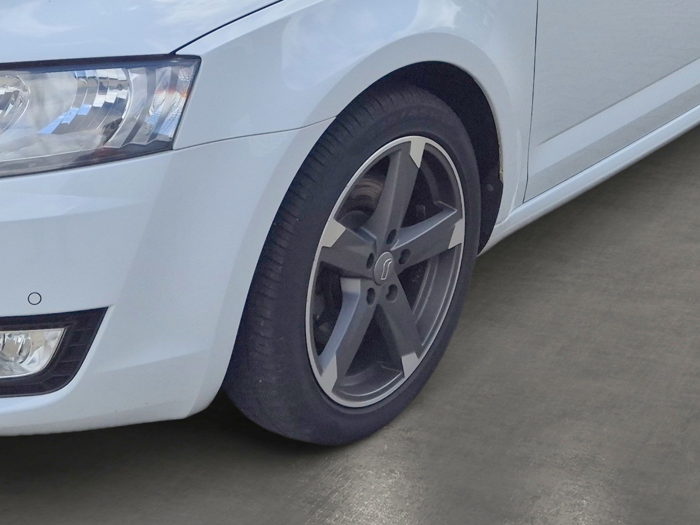 Škoda Octavia 1.8 TSI Joy ALU Klima SHZ SPORT Bild 6
