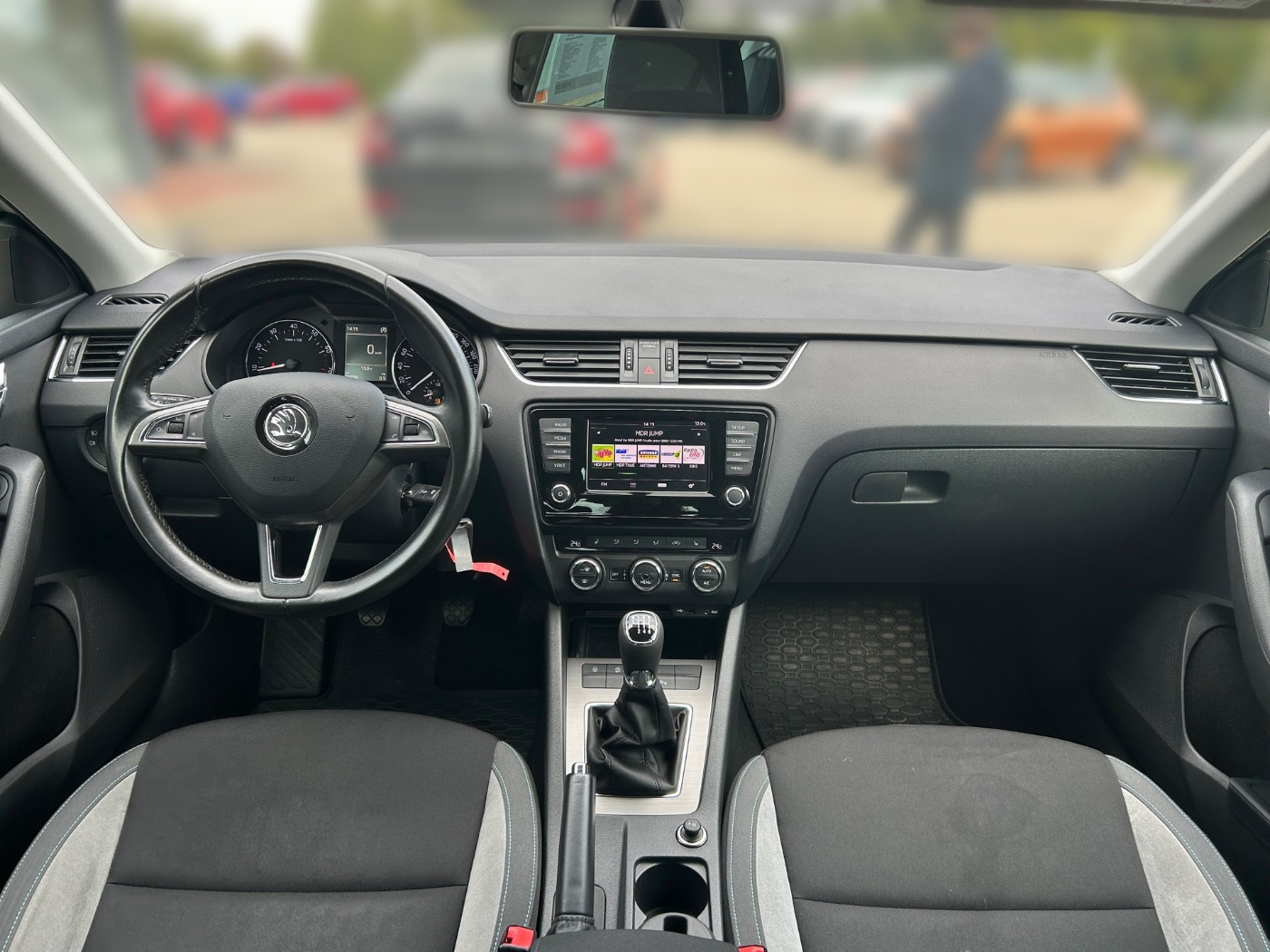 Škoda Octavia 1.8 TSI Joy ALU Klima SHZ SPORT Bild 9