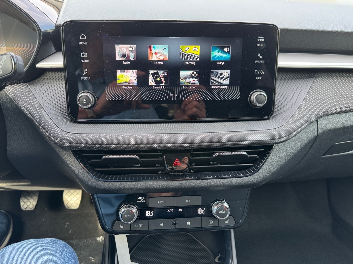 SKODA Fabia 1.0 TSI Tour LM Navi Kam. 2xKlima DynLicht Bild 9