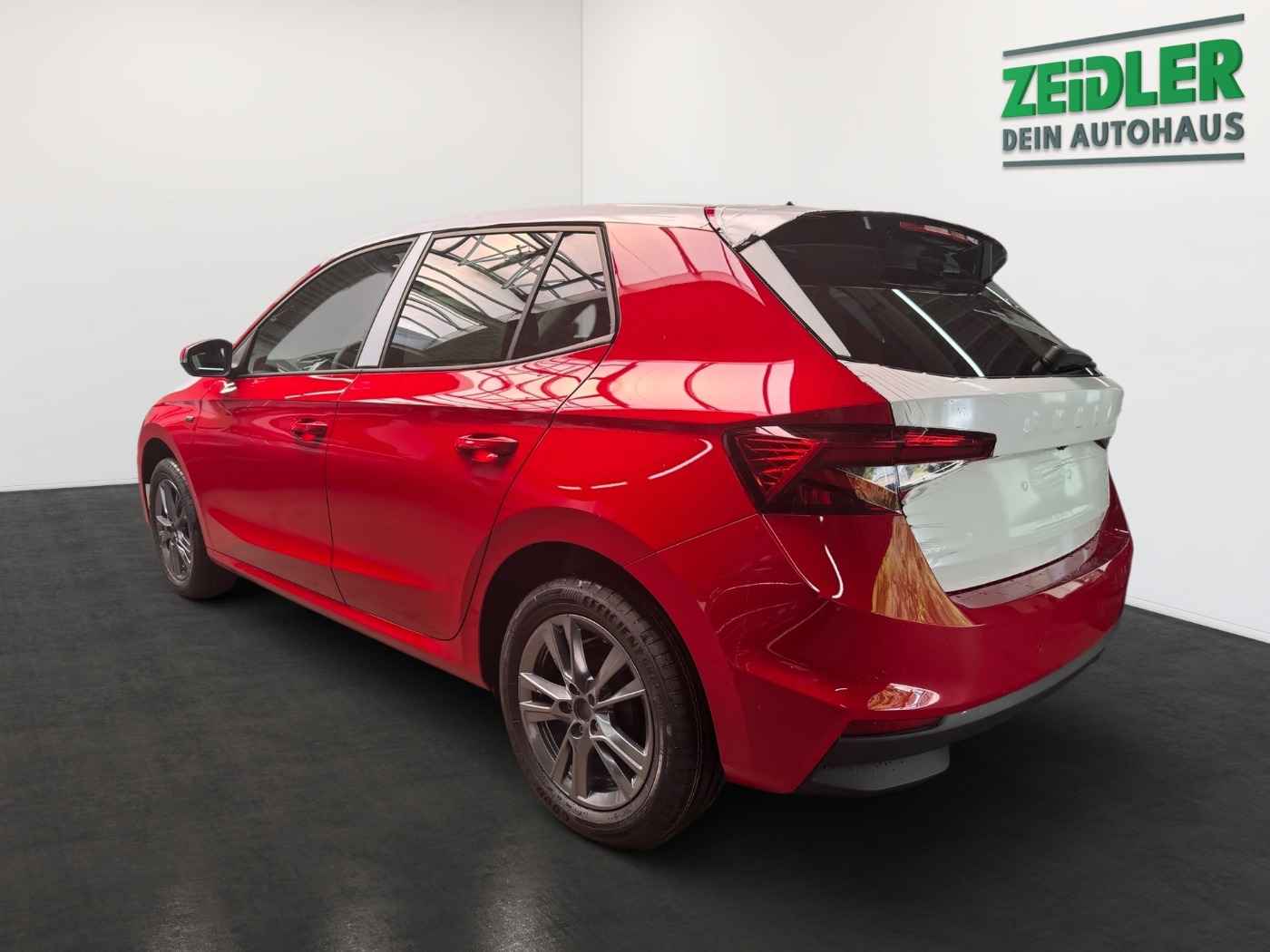 SKODA Fabia 1.0 TSI Tour LM Navi Kam. 2xKlima DynLicht Bild 4