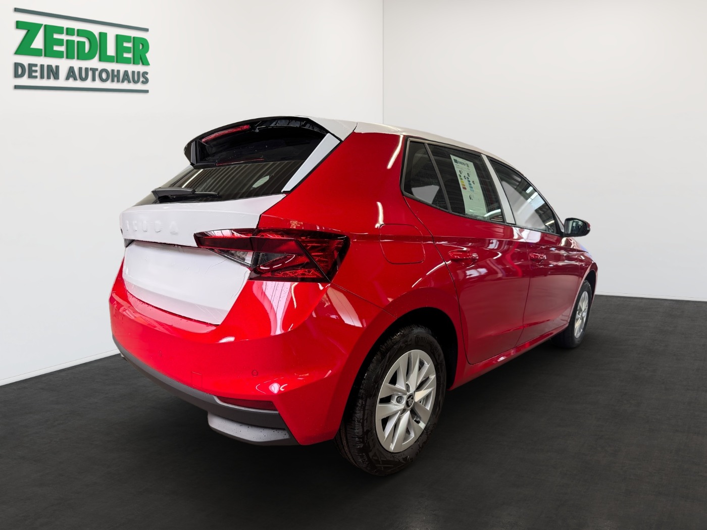 SKODA Fabia 1.0 Essence MPI 59KW LM LED PDC SHZ SpurH Bild 3
