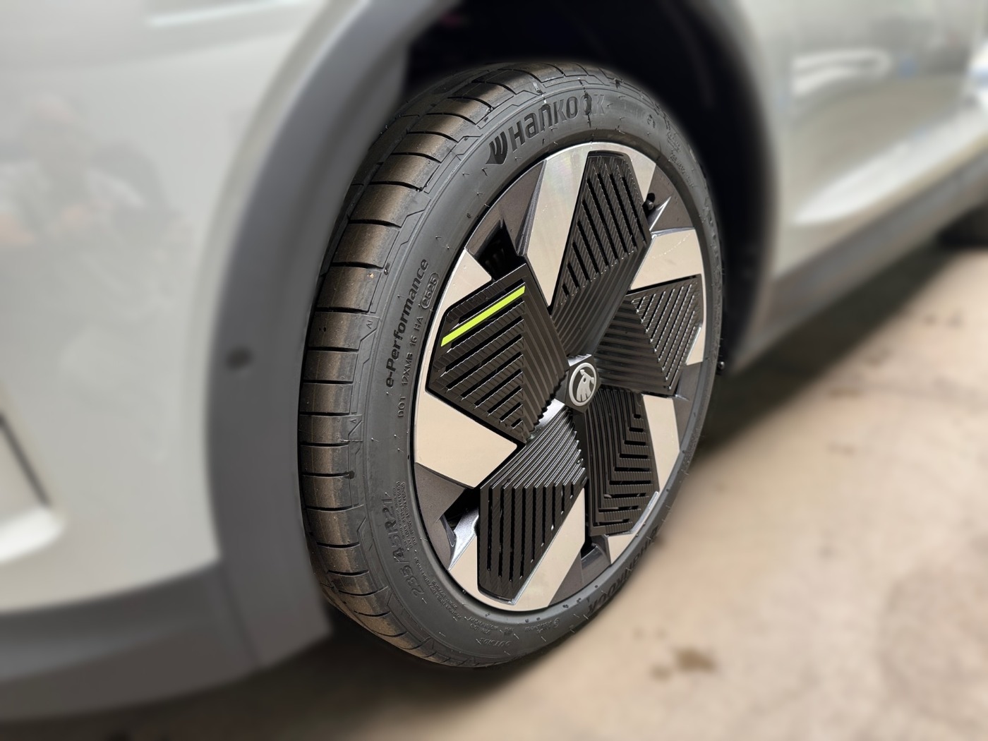 SKODA Elroq RS 84 kWh Navi SportS. ParkAss 2xKlima 360 Bild 6