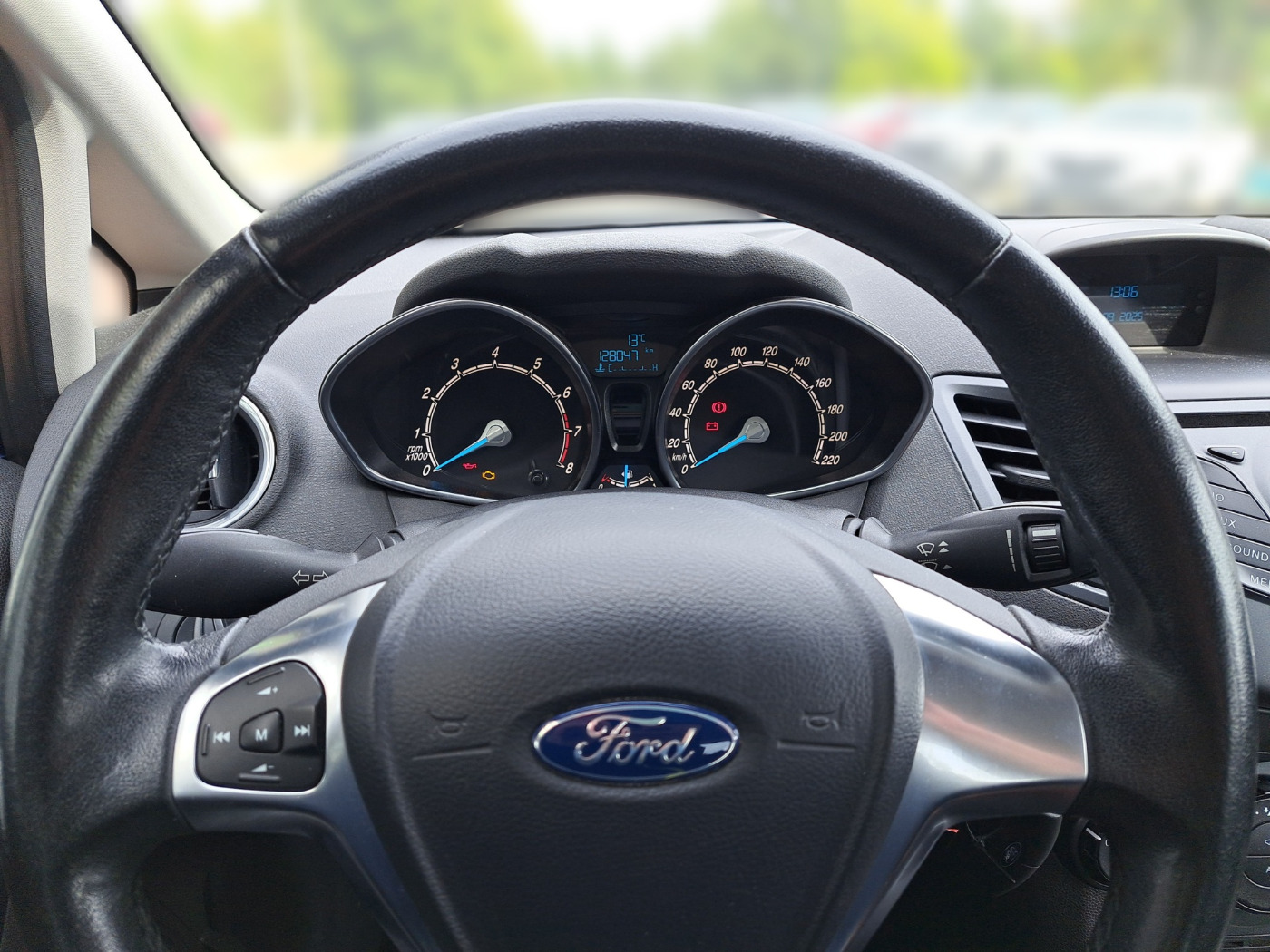 FORD Fiesta 1.25 Trend SHZ Winterp. AC Bild 8