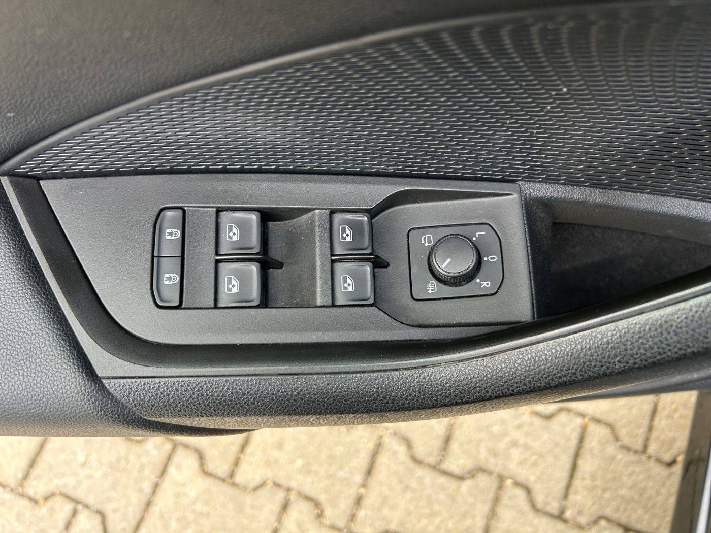 Škoda Octavia Combi 2.0 TDI DSG First Edit. LM Navi ACC Bild 13