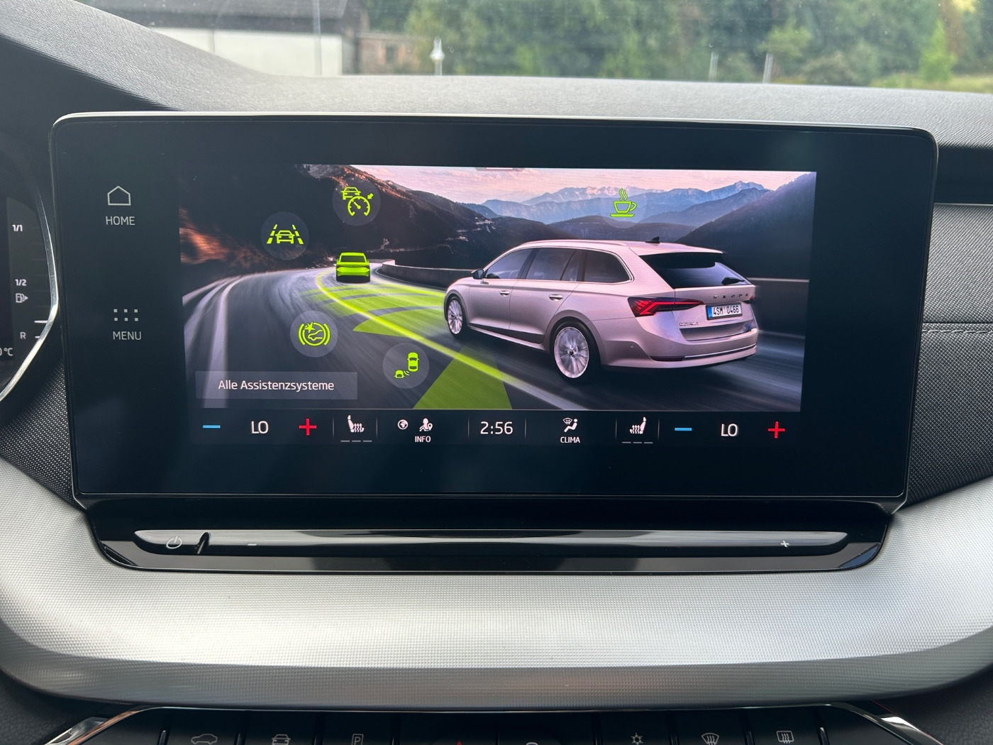 Škoda Octavia Combi 2.0 TDI DSG First Edit. LM Navi ACC Bild 16