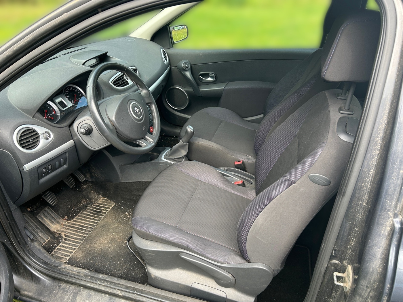RENAULT Clio III 1.2 16V Edition Dynamique  Bild 7