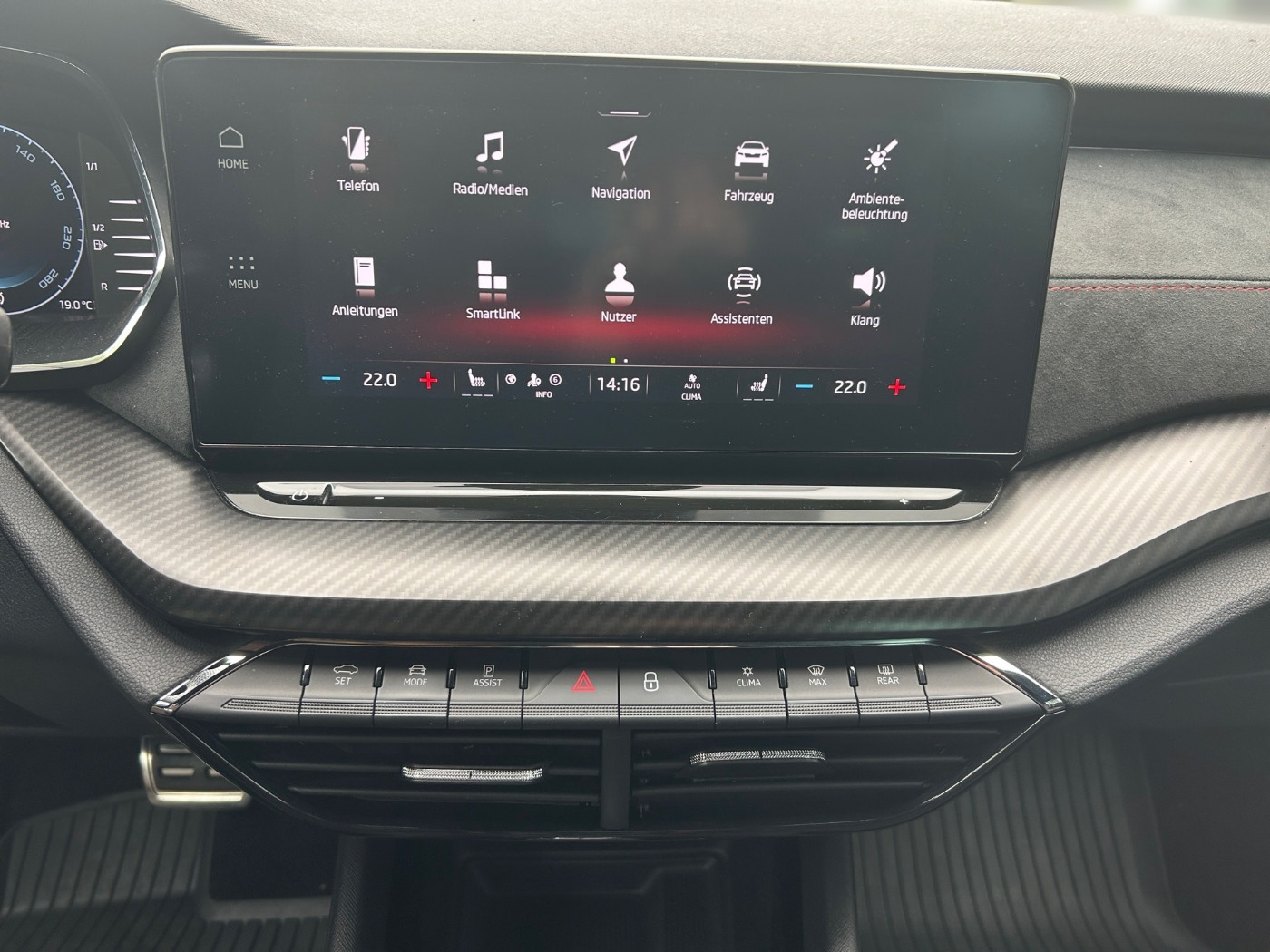 Škoda Octavia Combi 2.0 TDI RS Plus DSG 4x4 LM Navi HUD Bild 9