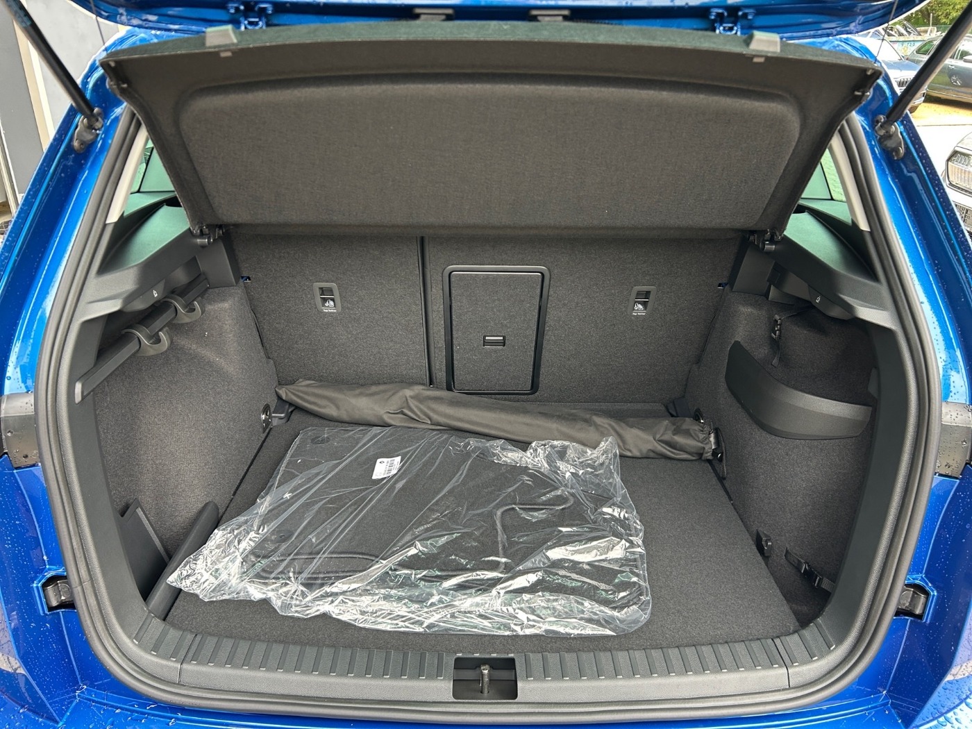 Škoda Karoq 1.5 TSI ACT Selection Navi 2xKlima KeyLess Bild 12