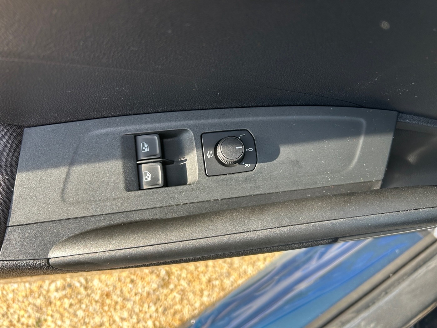Škoda Fabia 1.0 MPI Essence LM LED PDC SHZ SpurH Bild 16