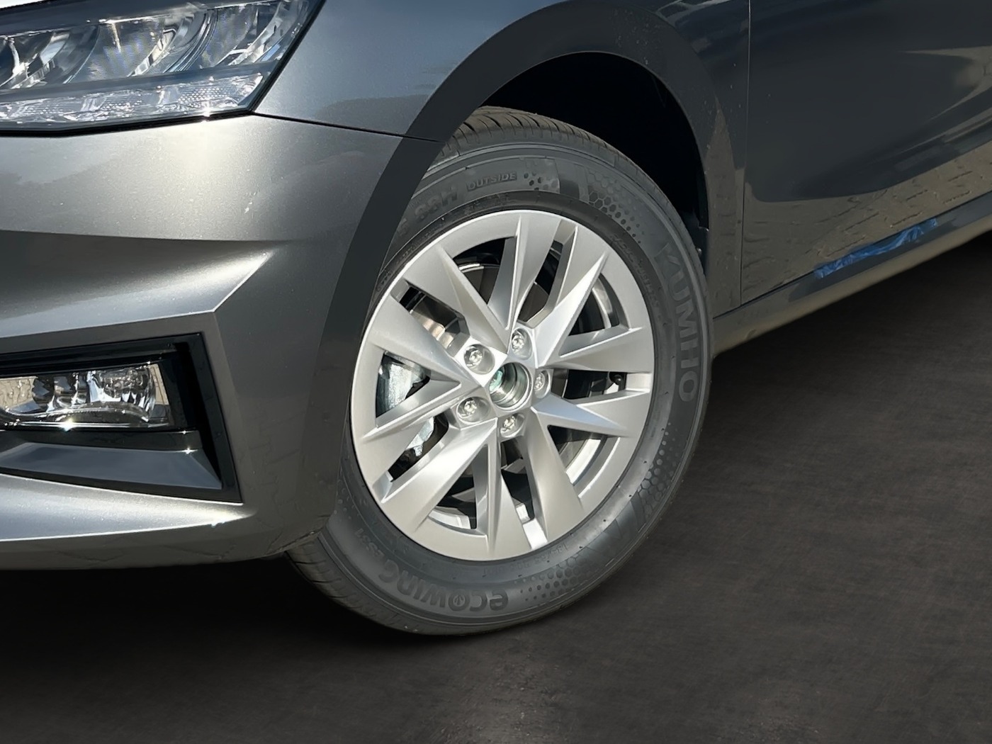 Škoda Fabia 1.0 MPI Essence LM LED PDC SHZ SpurH Bild 6