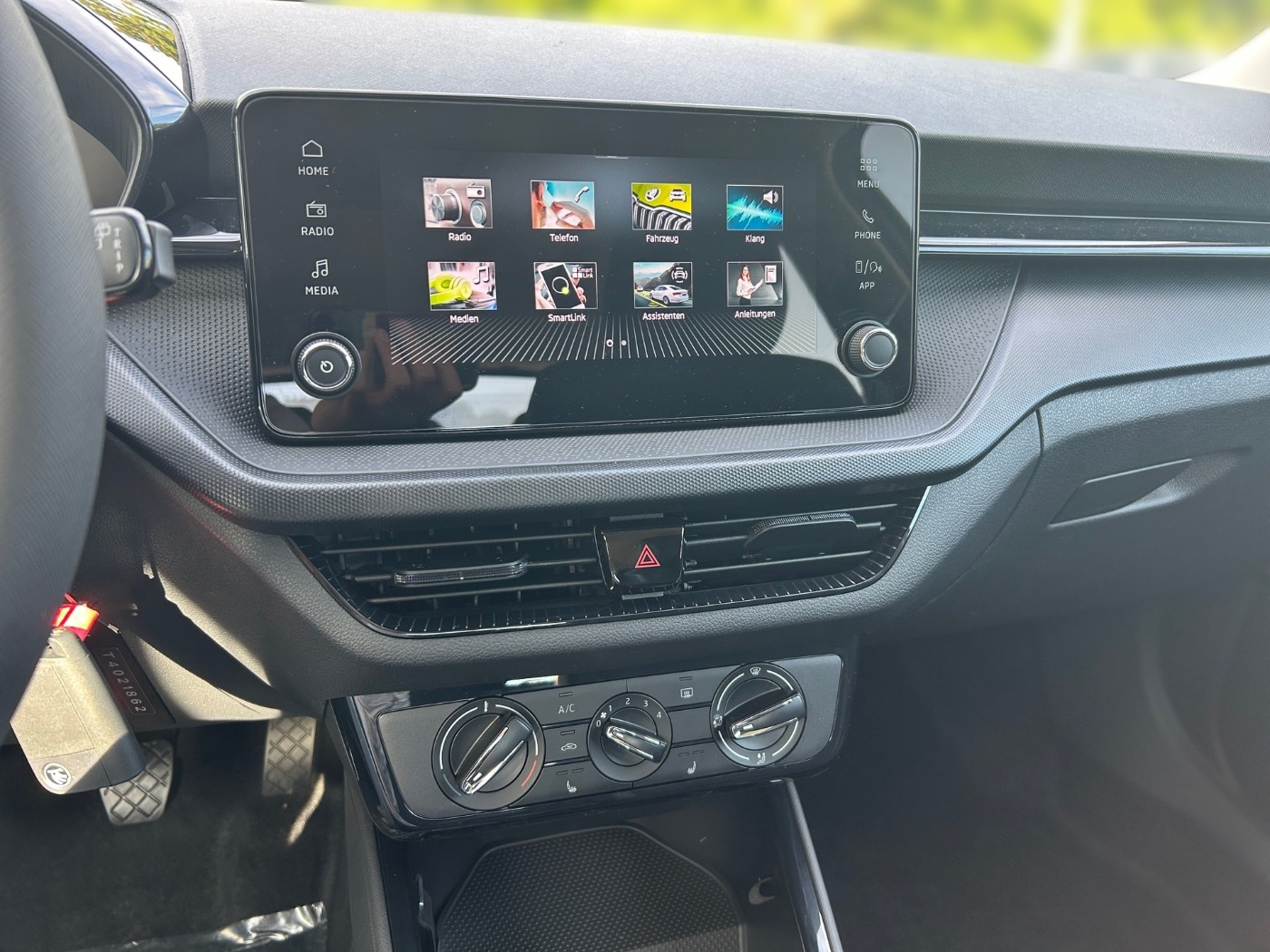 Škoda Fabia 1.0 MPI Essence LM LED PDC SHZ SpurH Bild 9