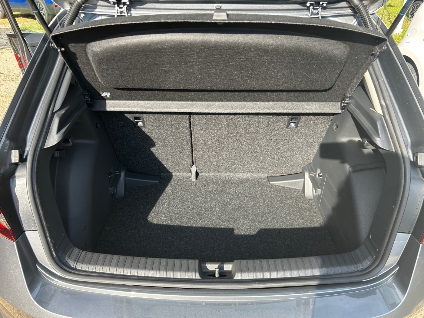 Škoda Fabia 1.0 MPI Essence LM LED PDC SHZ SpurH Bild 12