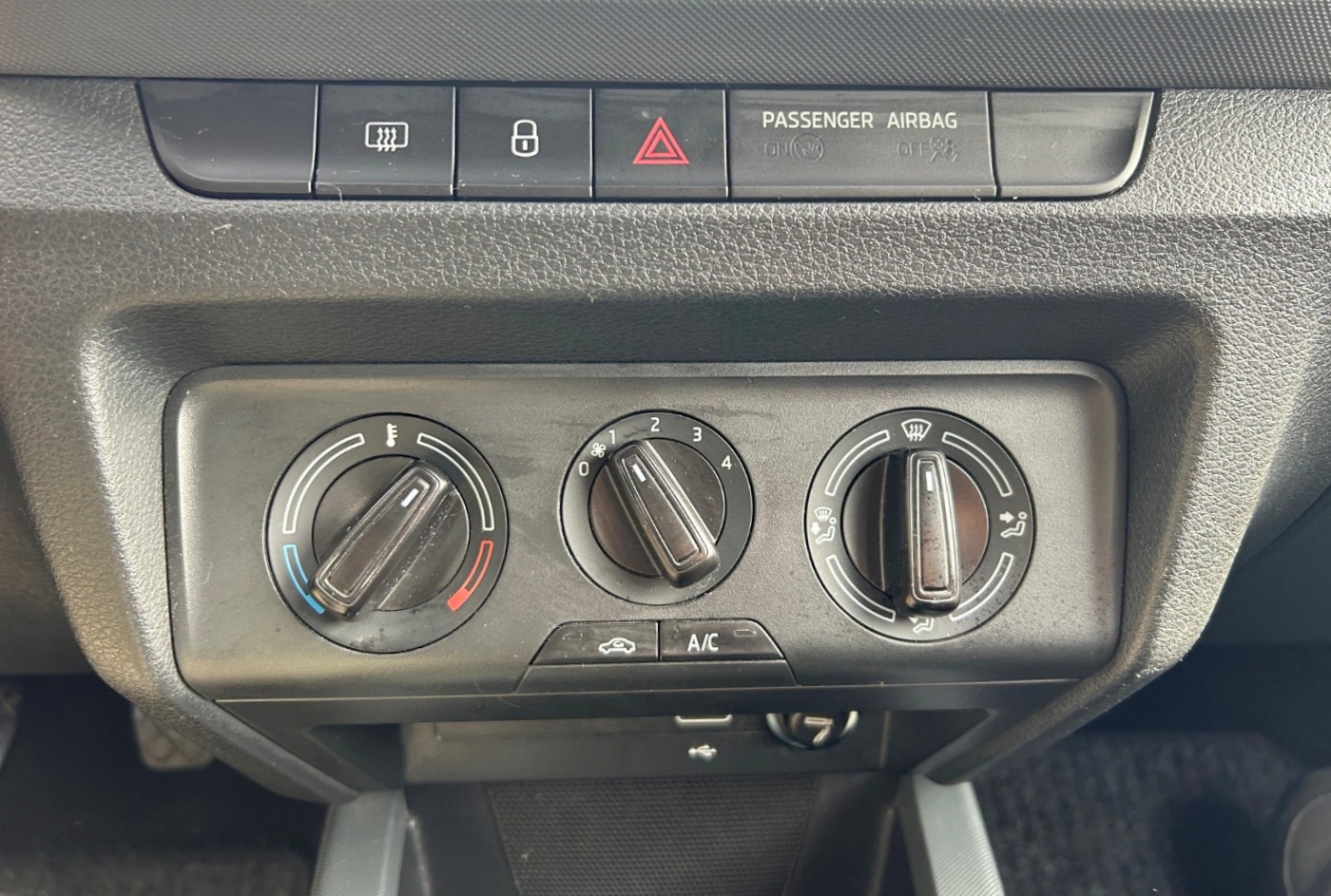 Škoda Fabia 1.0 MPI Cool Plus Klima WR BC DAB Bild 15