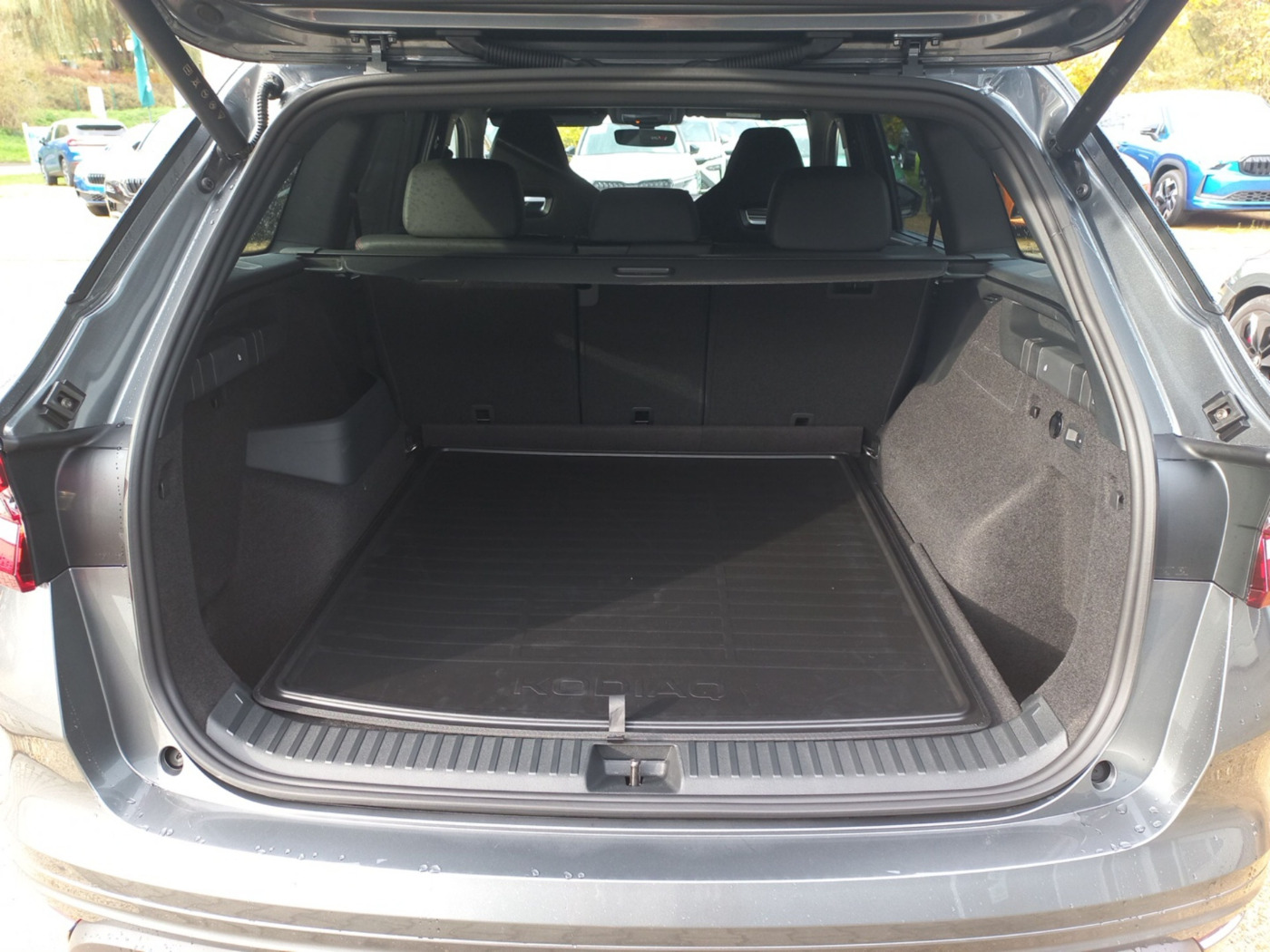 Škoda Kodiaq 2.0 TSI RS Navi SportS. ParkAss 360 ACC Bild 12