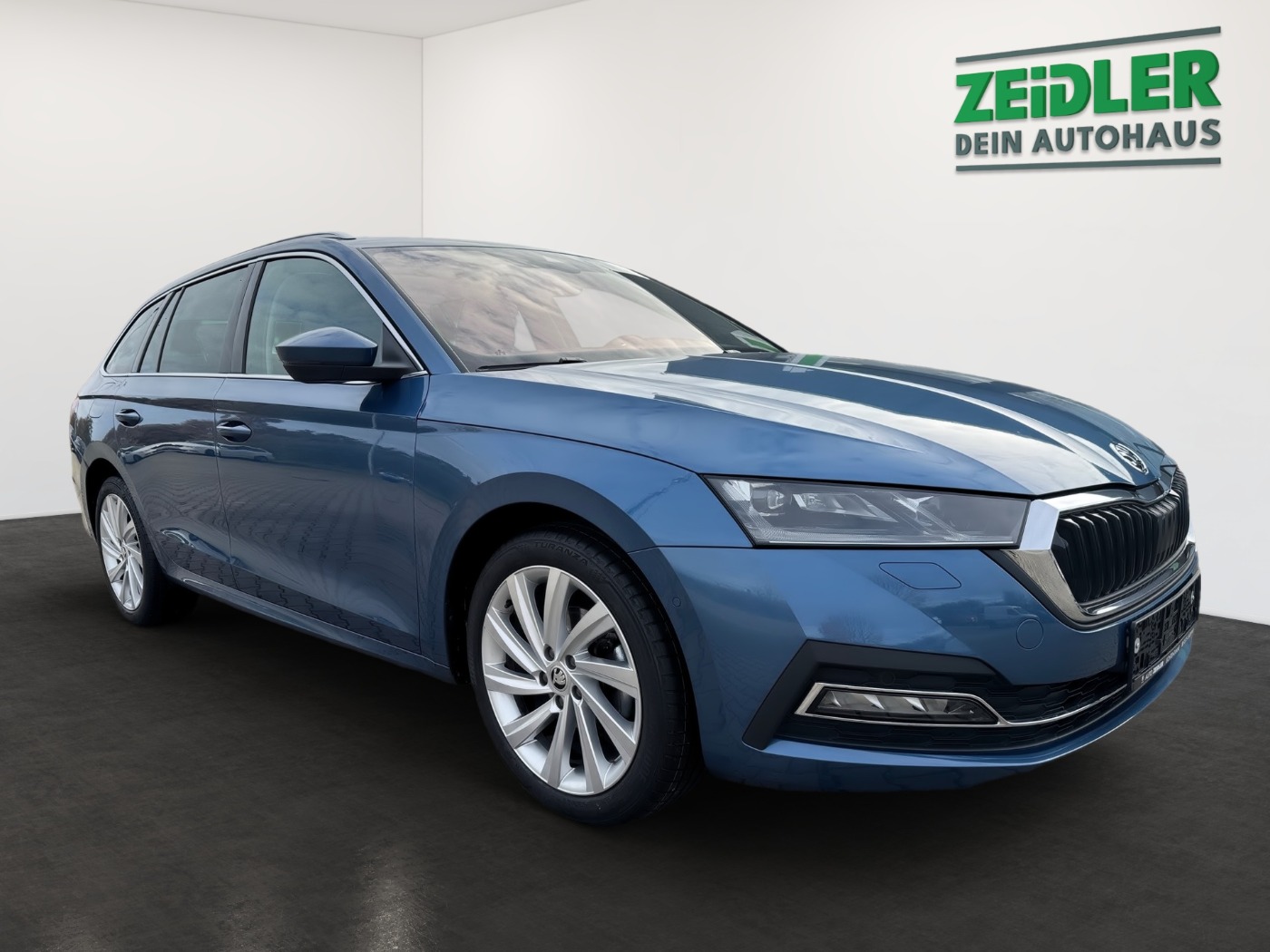 Škoda Octavia Combi 1.5 TSI ACT First Edition LM Navi Bild 2