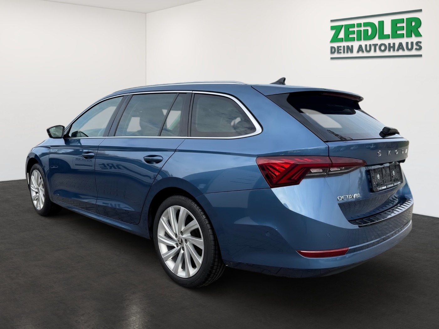 Škoda Octavia Combi 1.5 TSI ACT First Edition LM Navi Bild 4