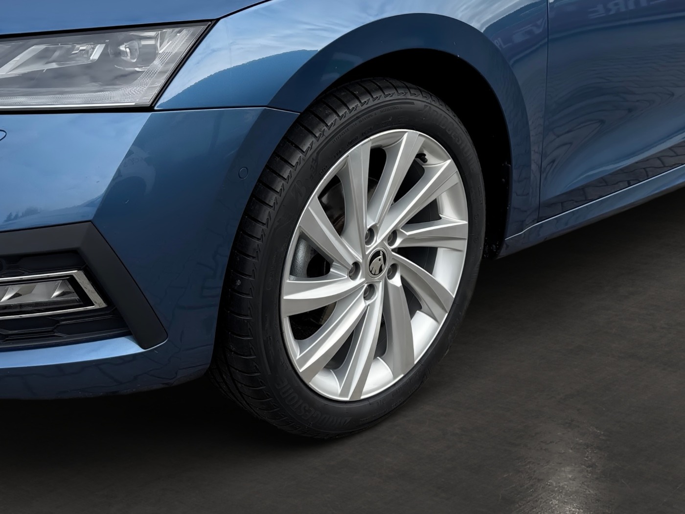 Škoda Octavia Combi 1.5 TSI ACT First Edition LM Navi Bild 6