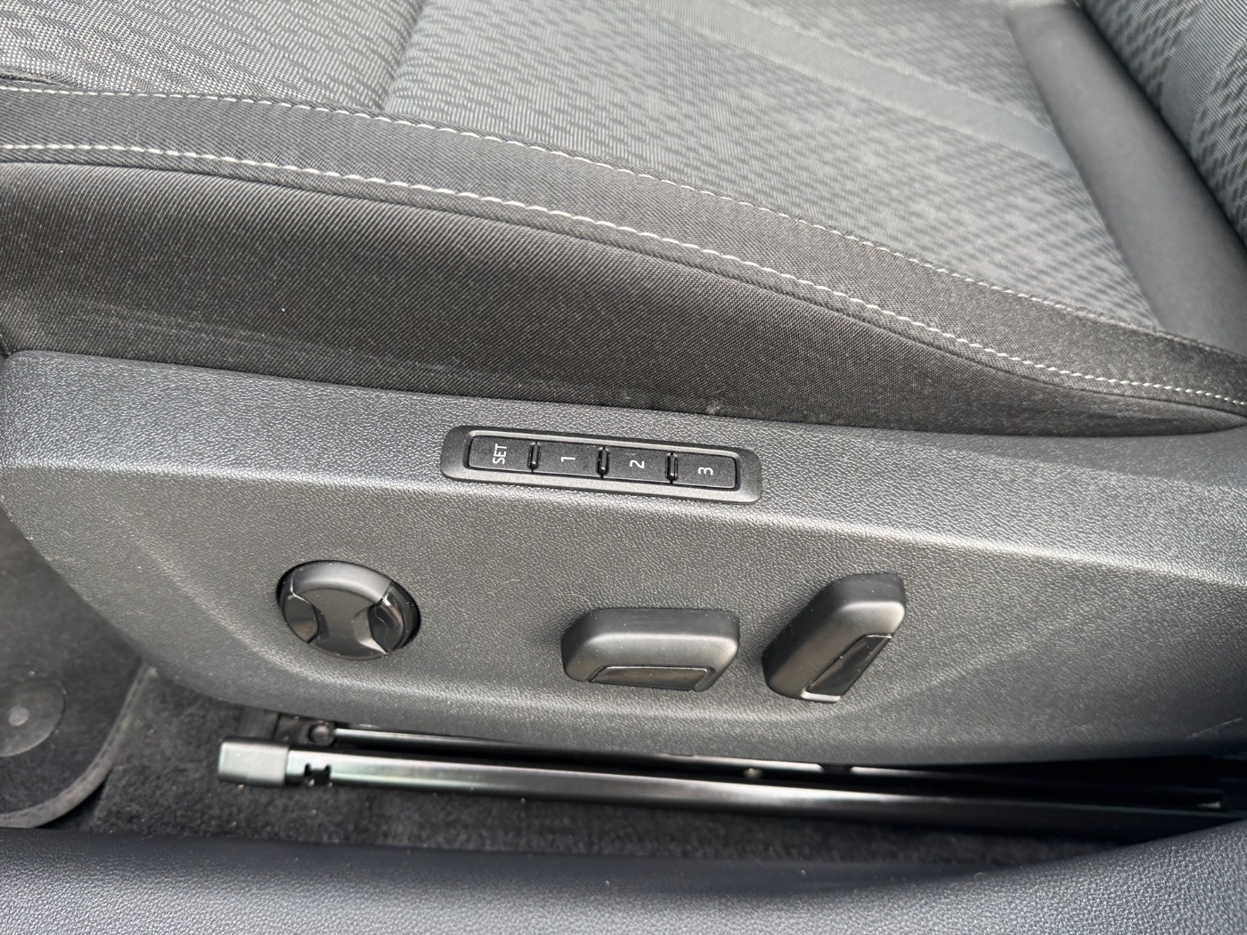 Škoda Octavia Combi 1.5 TSI ACT First Edition LM Navi Bild 13